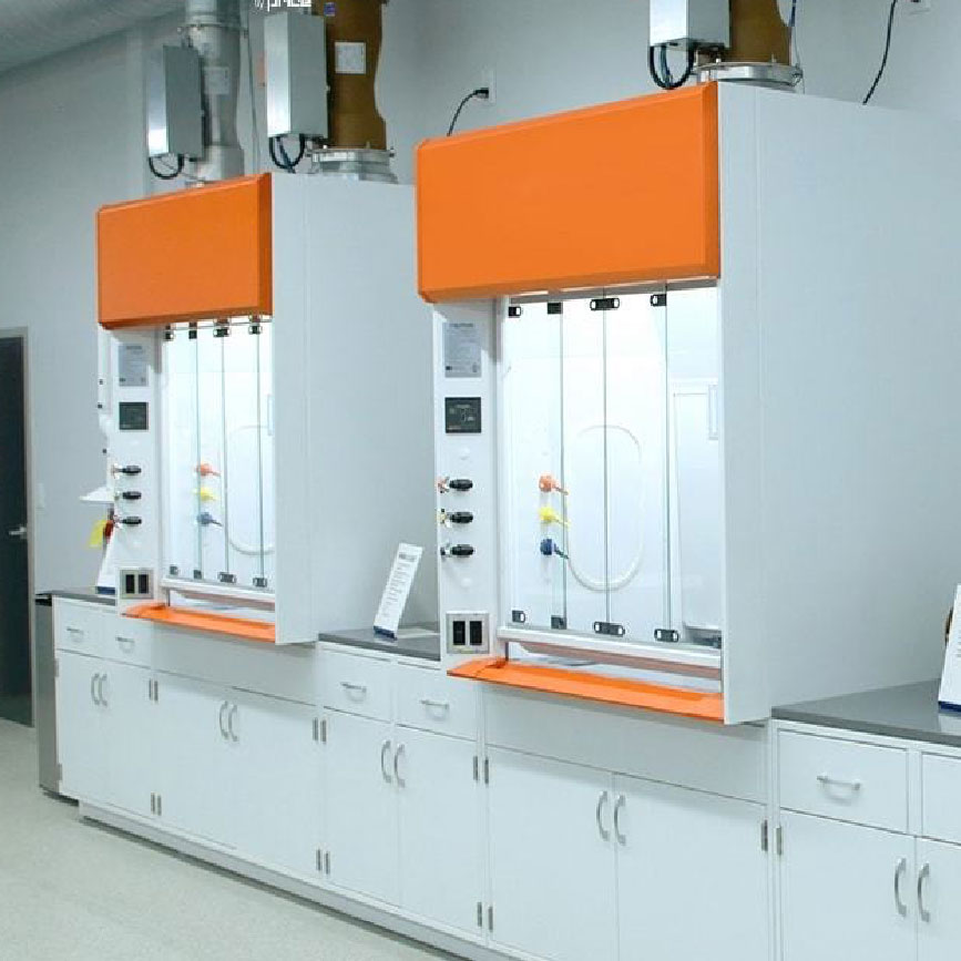 المختبر ونظام التحكم الحرج